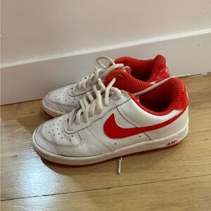Vintage Nike White and orange Sneakers